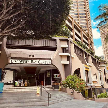 Waikiki Panoramic Ocean View Apartment